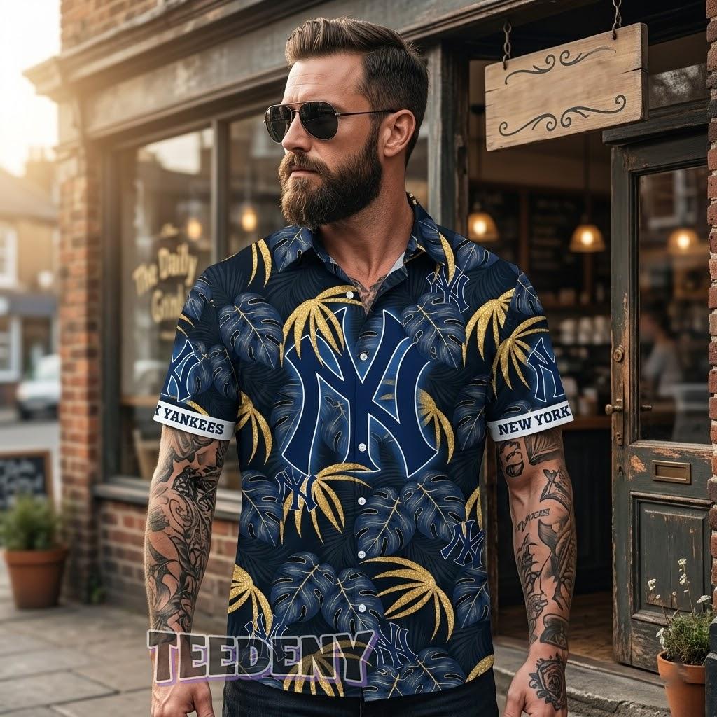 New York Yankees Gold Monstera Hawaiian Shirt Front