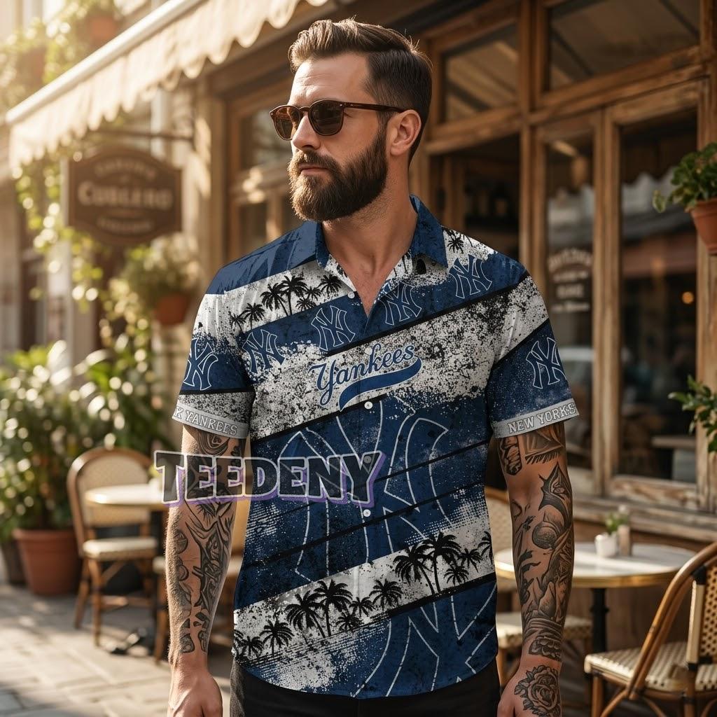 New York Yankees Grunge Stripe Hawaiian Shirt Front