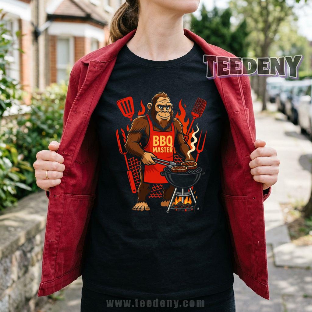 Bigfoot BBQ Master Funny Sasquatch Grilling Lover T-Shirt