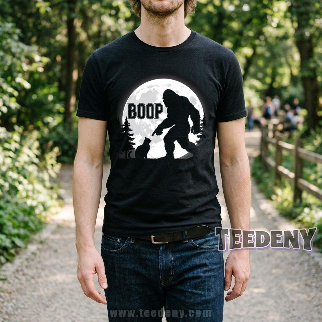 Bigfoot Boop Cat Funny Sasquatch Full Moon T-Shirt